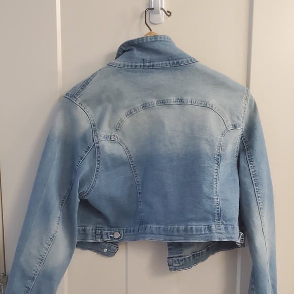 Jacket - Picture 2 of 5